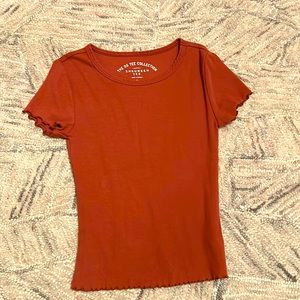 Maroon, ribbed, short sleeve top